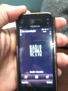 Rádio comunitária do México em aplicativo Symbian